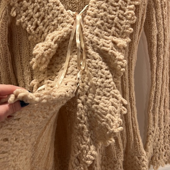 Express Vintage Beige Handknit Tie up Sweater - Picture 5 of 9